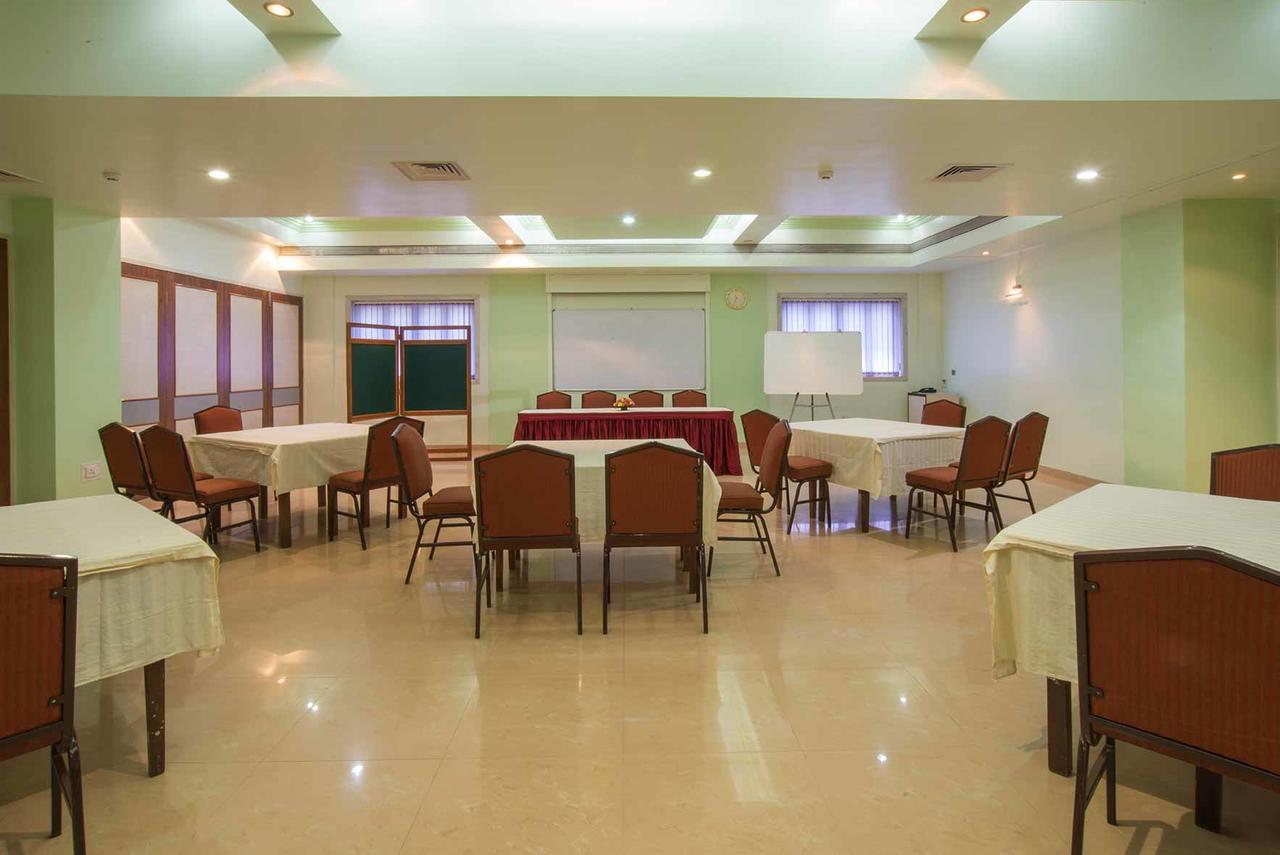Ymca International House Hotel Mumbai Exterior foto